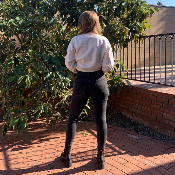 Levi’s | Mile High Super Skinny High Waisted Black Jeans - Picture 2 of 3